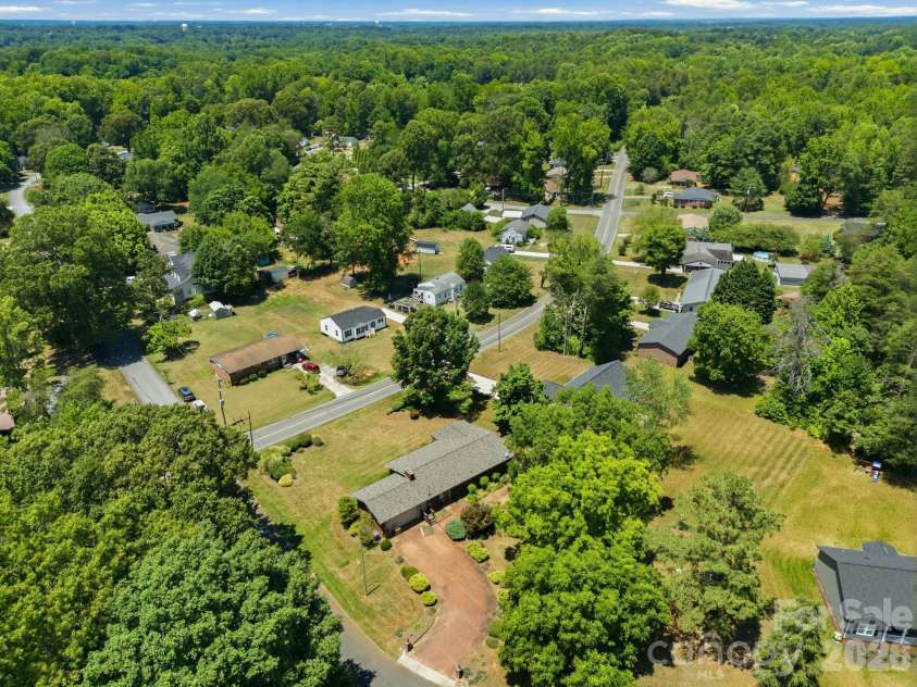 404 Lyerly Street, Salisbury, NC 28146.  MLS# CAR4388736, YatesRealty ID 32722. 