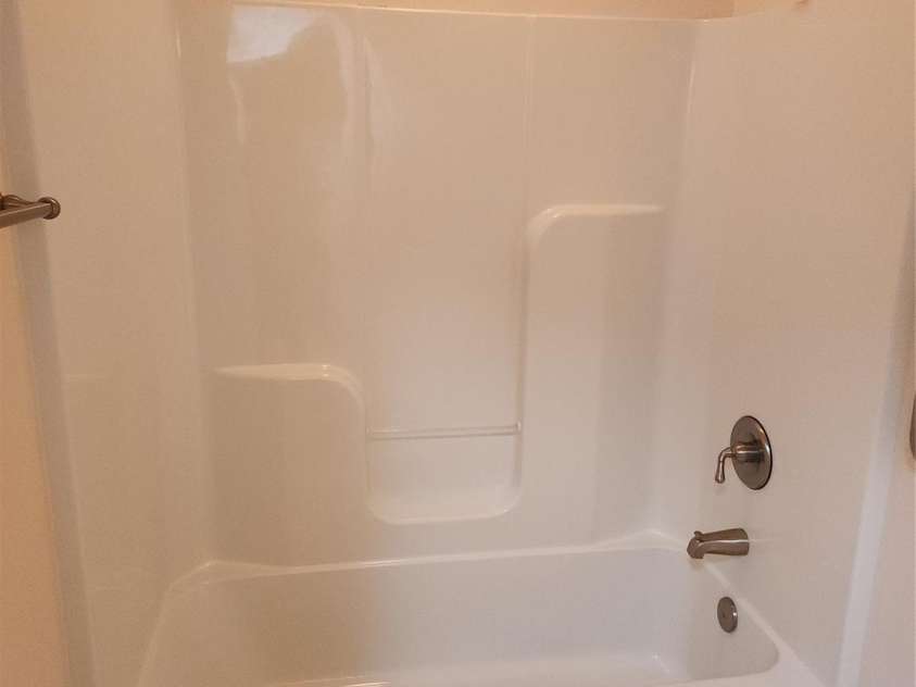 1 Mountain Meadow Circle, Weaverville, NC 28787.  MLS# CAR4395637, YatesRealty ID 32723. Guest Bath
