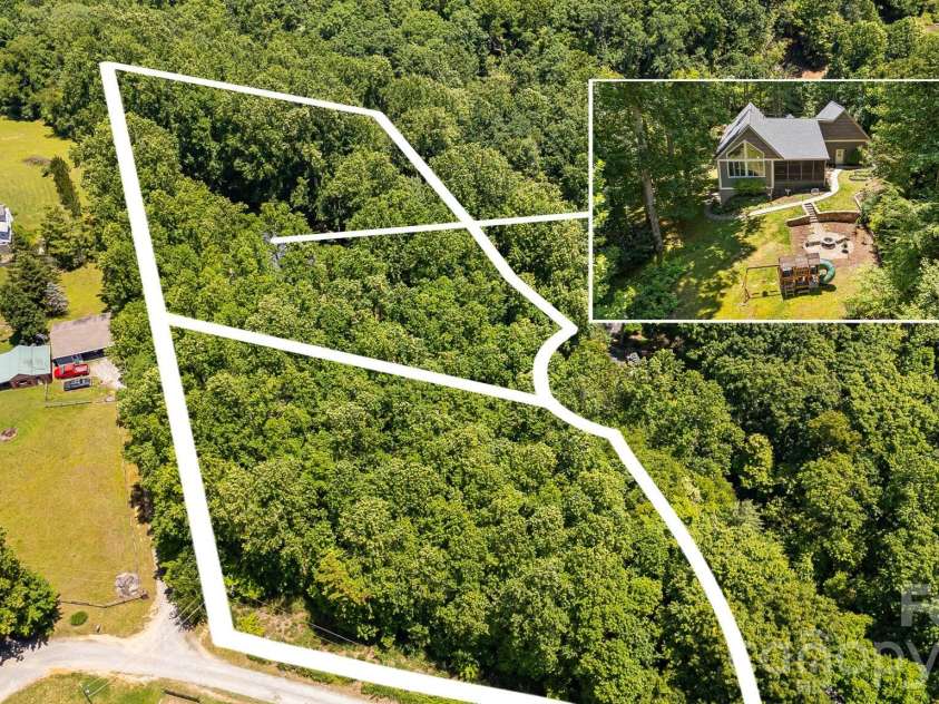 67 Reeses Ridge Court, Hendersonville, NC 28739.  MLS# CAR4387257, YatesRealty ID 32724. 