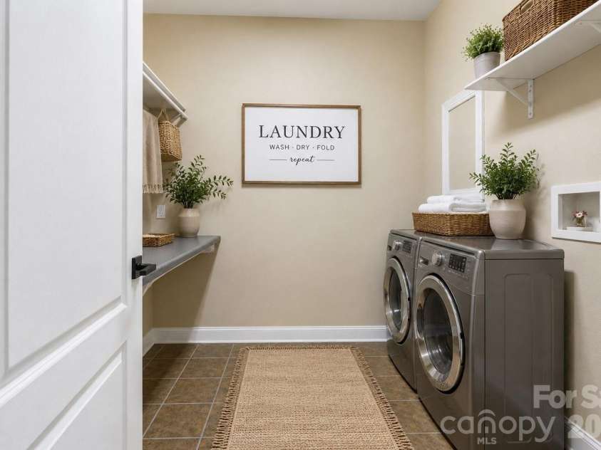 67 Reeses Ridge Court, Hendersonville, NC 28739.  MLS# CAR4387257, YatesRealty ID 32724. Virtually Staged