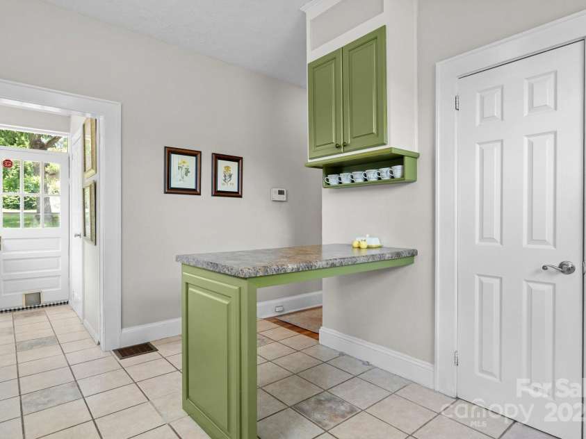 98 Main Street, Granite Falls, NC 28630.  MLS# CAR4262939, YatesRealty ID 32724. 