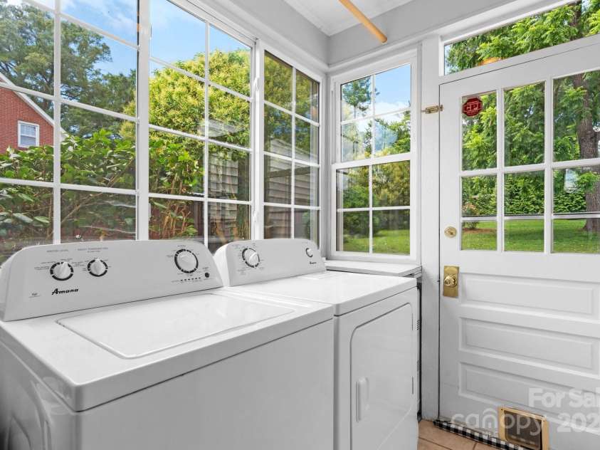 98 Main Street, Granite Falls, NC 28630.  MLS# CAR4262939, YatesRealty ID 32724. 