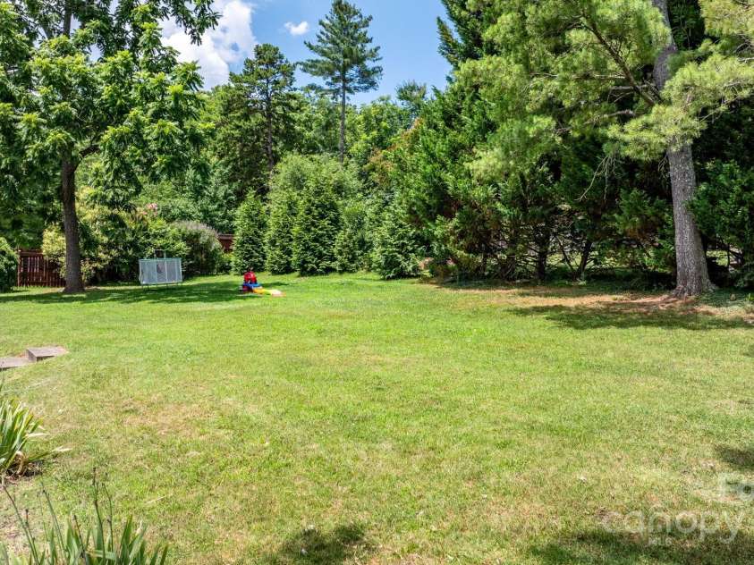 98 Main Street, Granite Falls, NC 28630.  MLS# CAR4262939, YatesRealty ID 32724. 