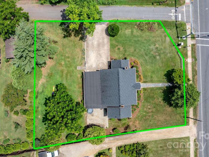 98 Main Street, Granite Falls, NC 28630.  MLS# CAR4262939, YatesRealty ID 32724. 