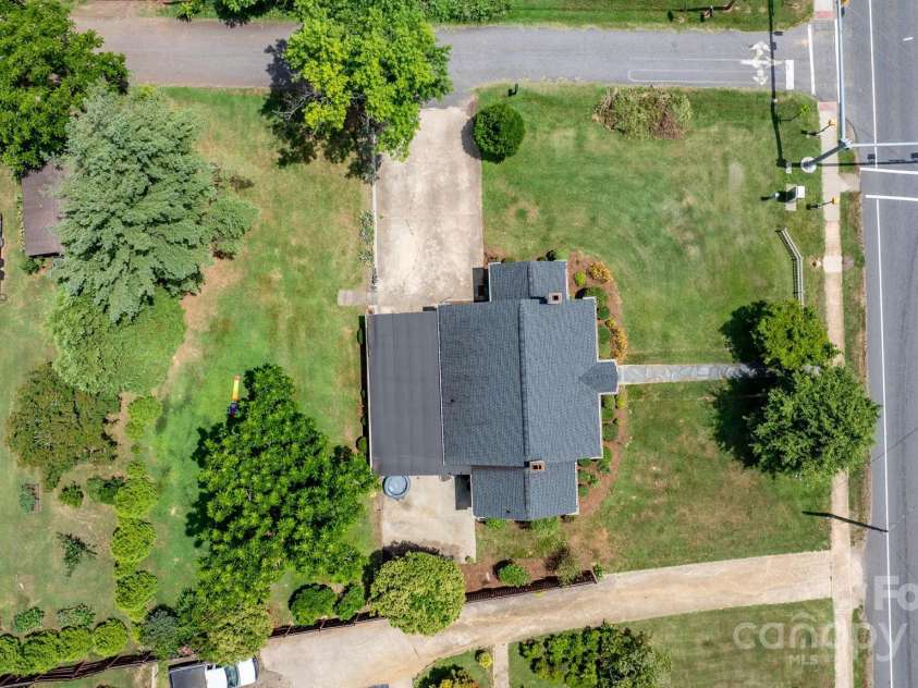 98 Main Street, Granite Falls, NC 28630.  MLS# CAR4262939, YatesRealty ID 32724. 