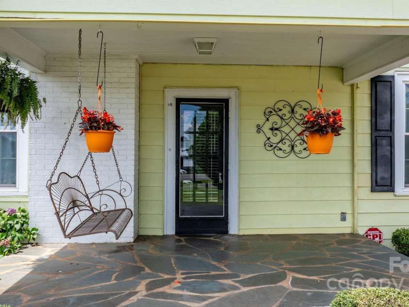 98 Main Street, Granite Falls, NC 28630.  MLS# CAR4262939, YatesRealty ID 32724. 