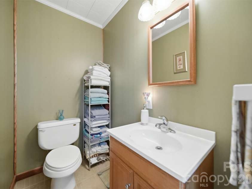 431 20th Street, Newton, NC 28658.  MLS# CAR4388423, YatesRealty ID 32725. Bathroom 2