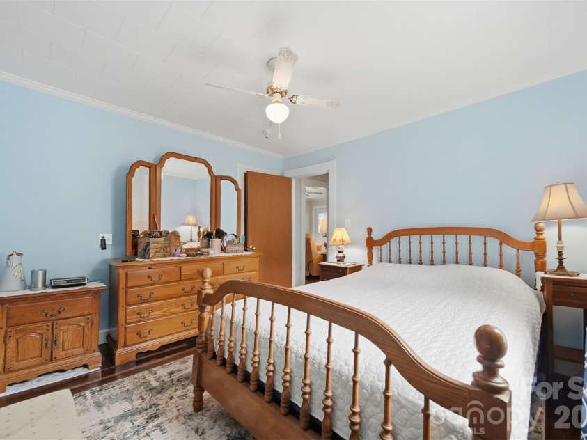 431 20th Street, Newton, NC 28658.  MLS# CAR4388423, YatesRealty ID 32725. Bedroom 1