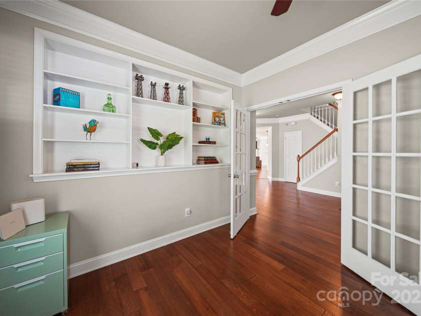 10420 Glenburn Lane, Charlotte, NC 28278.  MLS# CAR4278007, YatesRealty ID 32726. 