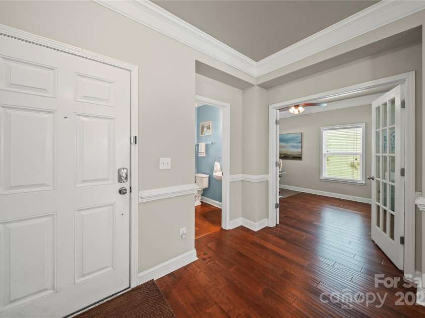 10420 Glenburn Lane, Charlotte, NC 28278.  MLS# CAR4278007, YatesRealty ID 32726. 