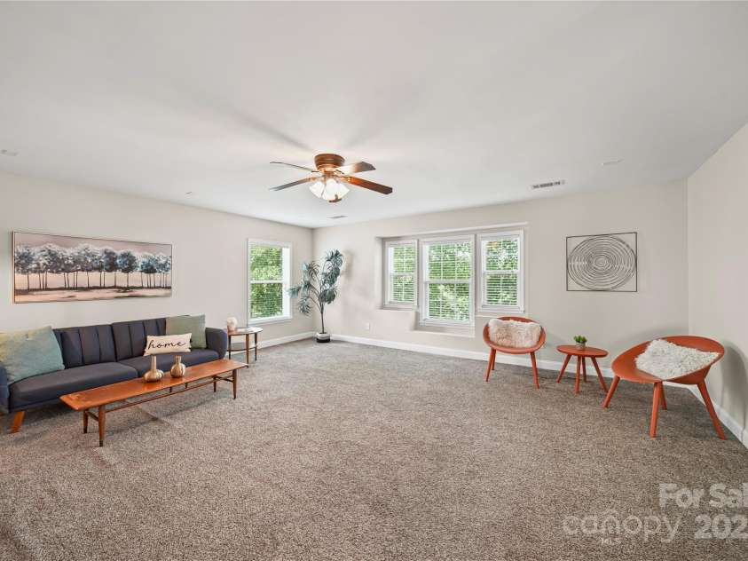 10420 Glenburn Lane, Charlotte, NC 28278.  MLS# CAR4278007, YatesRealty ID 32726. 