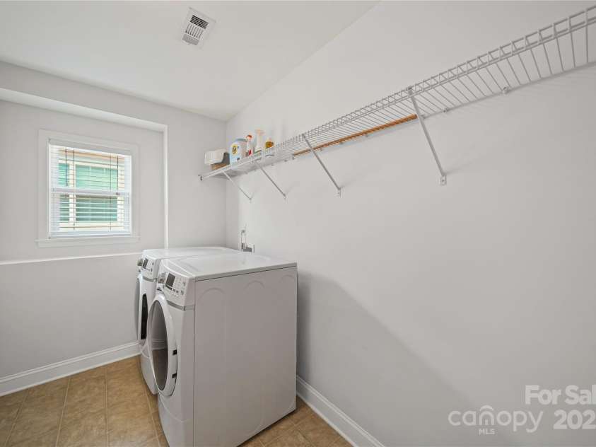 10420 Glenburn Lane, Charlotte, NC 28278.  MLS# CAR4278007, YatesRealty ID 32726. 