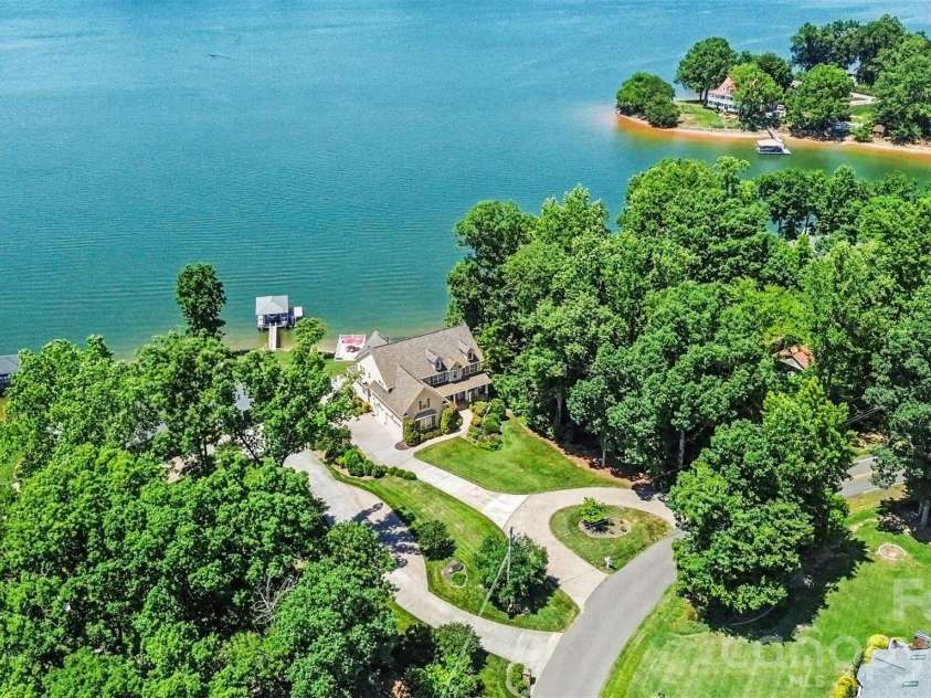 678 Normandy Road, Mooresville, NC 28117.  MLS# CAR4391129, YatesRealty ID 32726. 