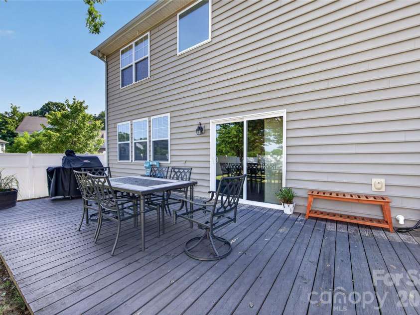 12531 Surreykirt Lane, Huntersville, NC 28078.  MLS# CAR4391627, YatesRealty ID 32727. Spacious floating deck great for entertaining!