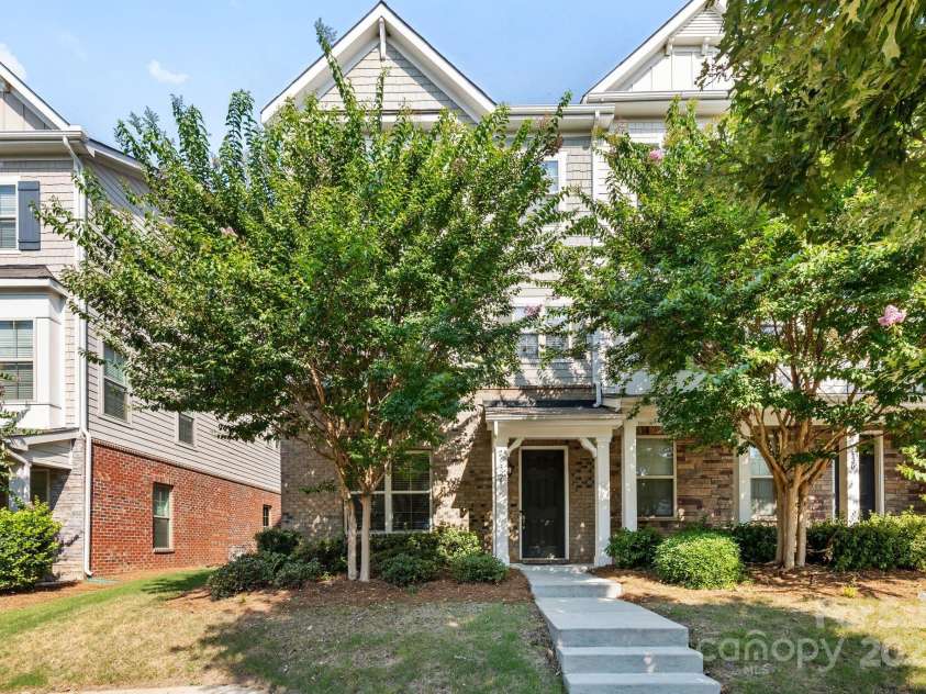 9324 Ainslie Downs Street, Charlotte, NC 28273.  MLS# CAR4276597, YatesRealty ID 32727. Welcome to 9324 Ainslie Downs Street!