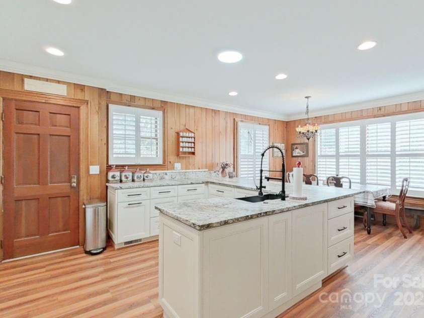 206 Trexler Avenue, Rockwell, NC 28138.  MLS# CAR4198633, YatesRealty ID 3273. The kitchen was remodeled in 2022.