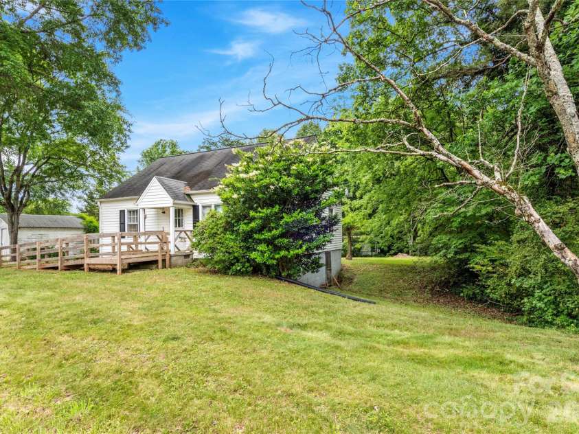 141 Vanzant Road, Mocksville, NC 27028.  MLS# CAR4388977, YatesRealty ID 32730. 