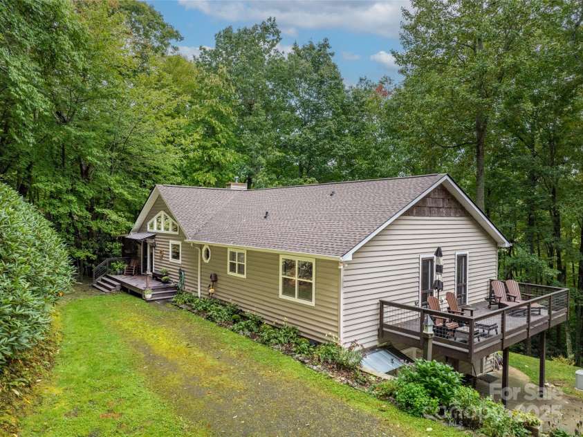 21 Fern Haven Lane, Fairview, NC 28730.  MLS# CAR4270943, YatesRealty ID 32730. 