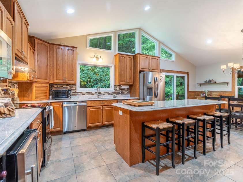 21 Fern Haven Lane, Fairview, NC 28730.  MLS# CAR4270943, YatesRealty ID 32730. 