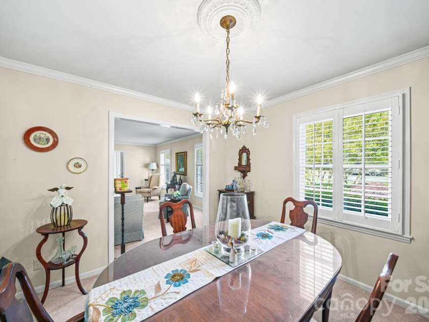 13539 Four Oaks Lane, Matthews, NC 28105.  MLS# CAR4384474, YatesRealty ID 32731. 