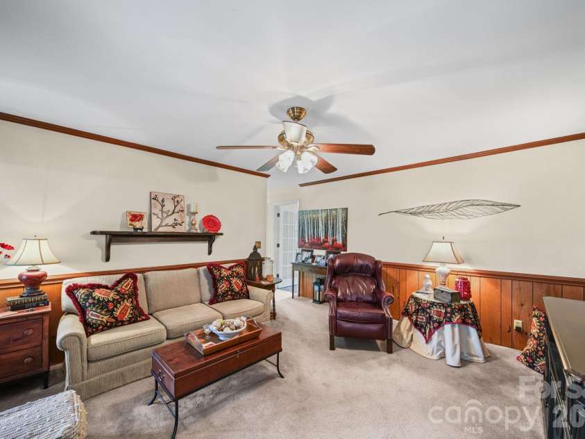 13539 Four Oaks Lane, Matthews, NC 28105.  MLS# CAR4384474, YatesRealty ID 32731. 