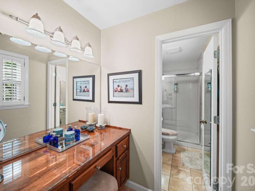 13539 Four Oaks Lane, Matthews, NC 28105.  MLS# CAR4384474, YatesRealty ID 32731. 