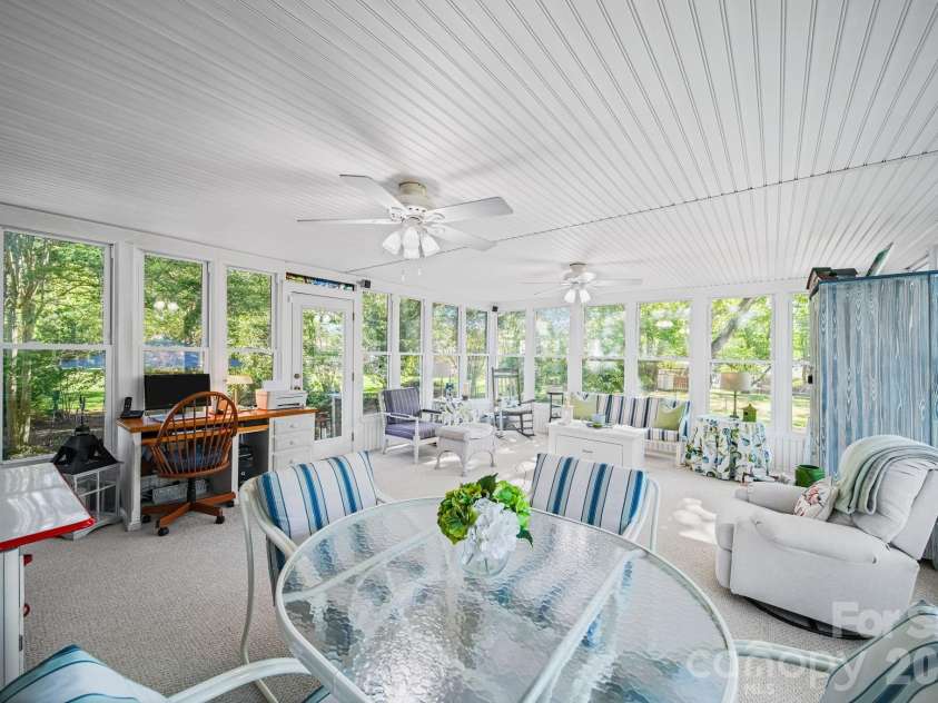 13539 Four Oaks Lane, Matthews, NC 28105.  MLS# CAR4384474, YatesRealty ID 32731. 