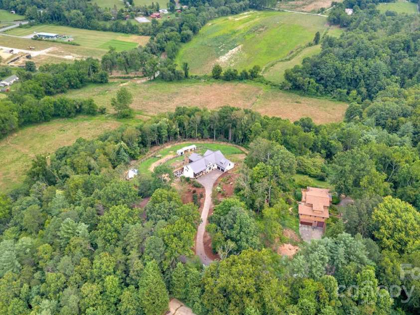 23 Windy Ridge, Fairview, NC 28730.  MLS# CAR4268173, YatesRealty ID 32733. 