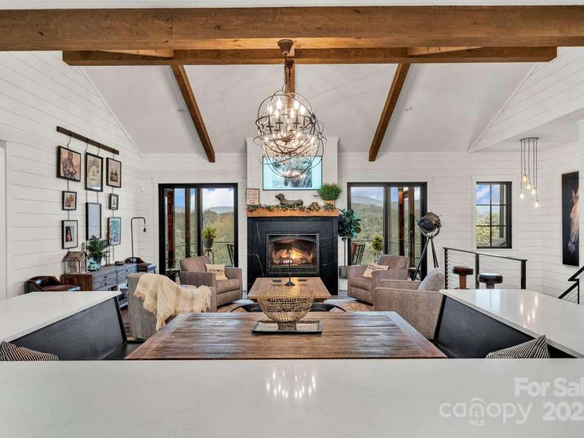 23 Windy Ridge, Fairview, NC 28730.  MLS# CAR4268173, YatesRealty ID 32733. 