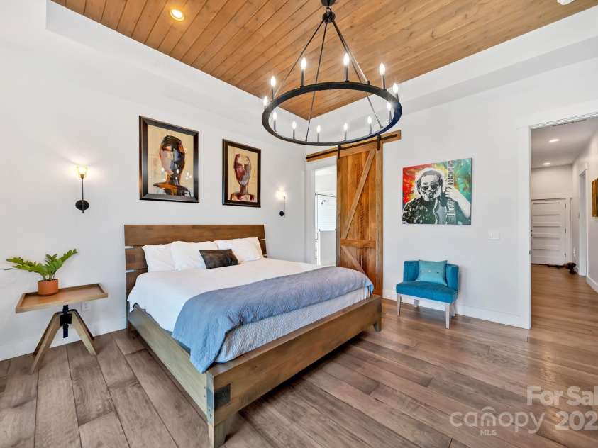 23 Windy Ridge, Fairview, NC 28730.  MLS# CAR4268173, YatesRealty ID 32733. 