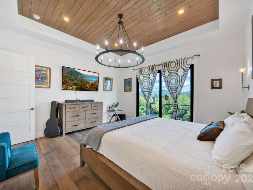 23 Windy Ridge, Fairview, NC 28730.  MLS# CAR4268173, YatesRealty ID 32733. 