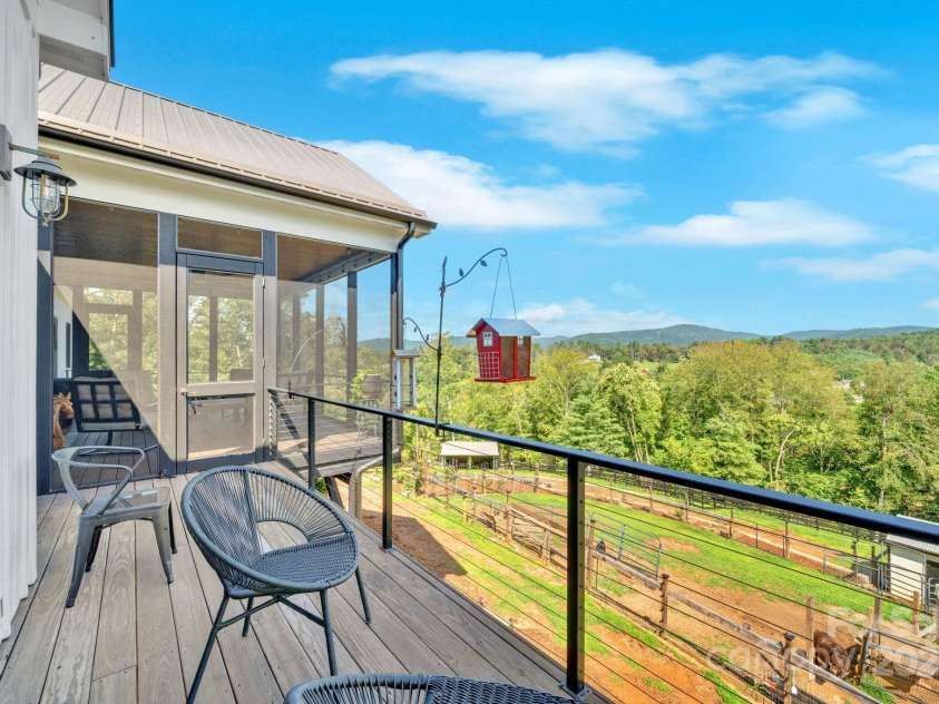 23 Windy Ridge, Fairview, NC 28730.  MLS# CAR4268173, YatesRealty ID 32733. 