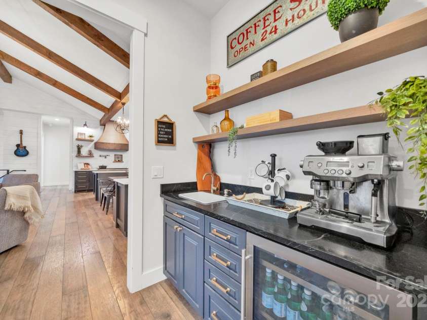 23 Windy Ridge, Fairview, NC 28730.  MLS# CAR4268173, YatesRealty ID 32733. 