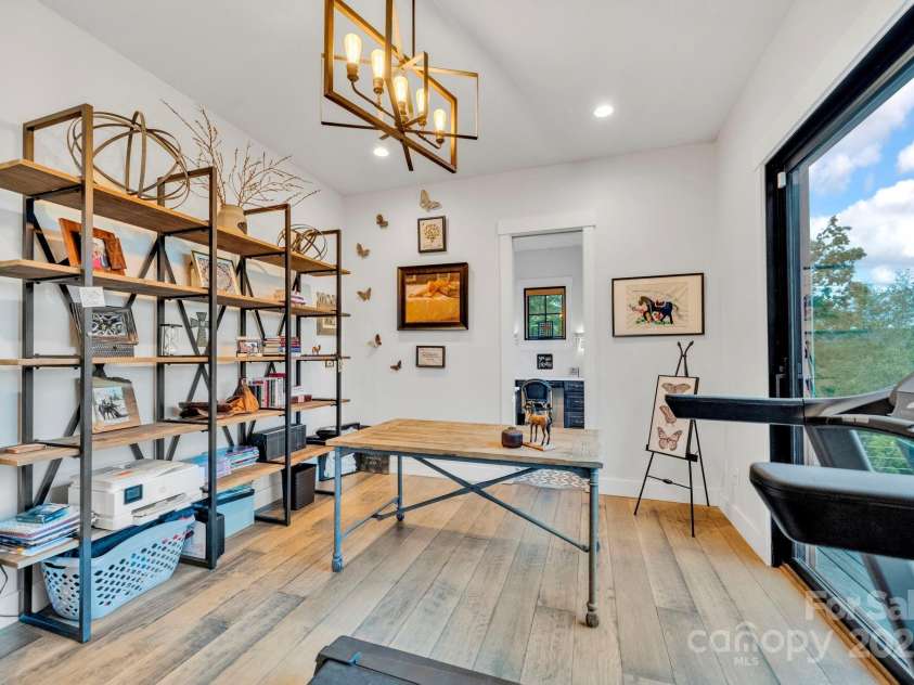 23 Windy Ridge, Fairview, NC 28730.  MLS# CAR4268173, YatesRealty ID 32733. 