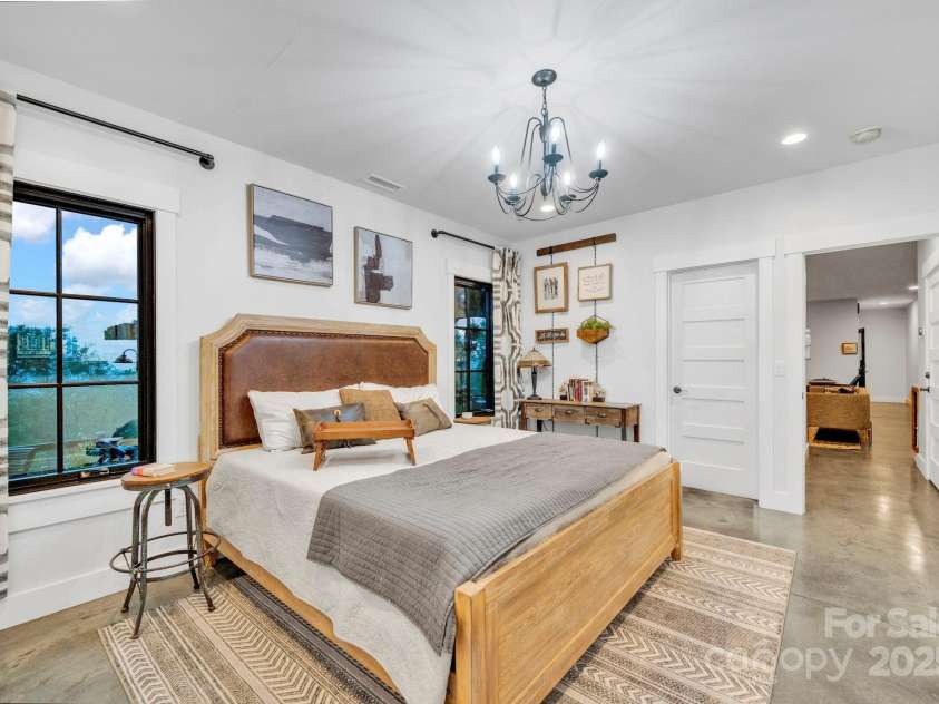 23 Windy Ridge, Fairview, NC 28730.  MLS# CAR4268173, YatesRealty ID 32733. 