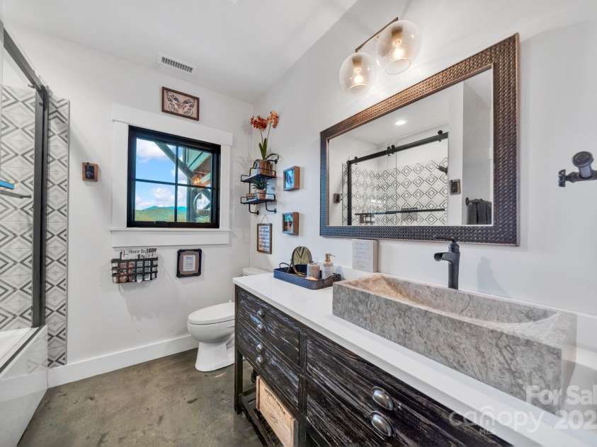 23 Windy Ridge, Fairview, NC 28730.  MLS# CAR4268173, YatesRealty ID 32733. 