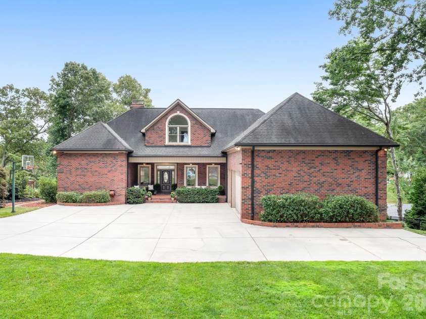 7980 Holly Court, Denver, NC 28037.  MLS# CAR4387057, YatesRealty ID 32733. 