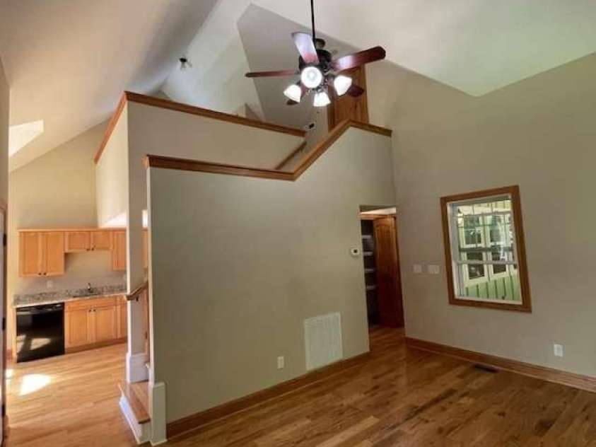 260 Bull Creek Road, Asheville, NC 28805.  MLS# CAR4397044, YatesRealty ID 32734. 