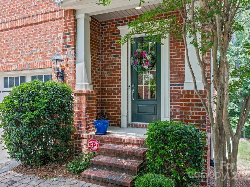 703 English Tudor Lane, Charlotte, NC 28211.  MLS# CAR4259545, YatesRealty ID 32734. 