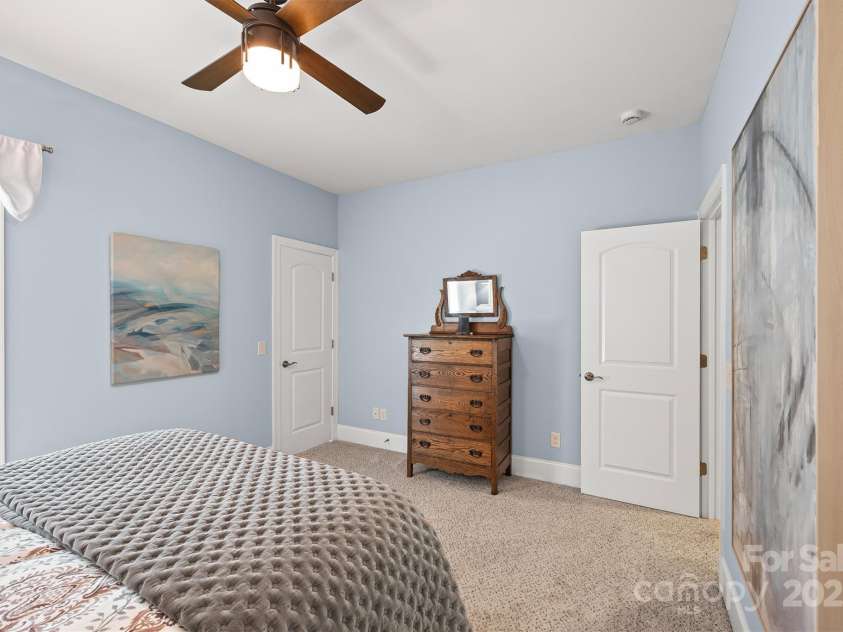 703 English Tudor Lane, Charlotte, NC 28211.  MLS# CAR4259545, YatesRealty ID 32734. 