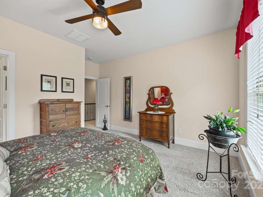 703 English Tudor Lane, Charlotte, NC 28211.  MLS# CAR4259545, YatesRealty ID 32734. 