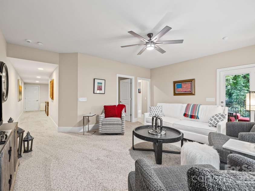 703 English Tudor Lane, Charlotte, NC 28211.  MLS# CAR4259545, YatesRealty ID 32734. 