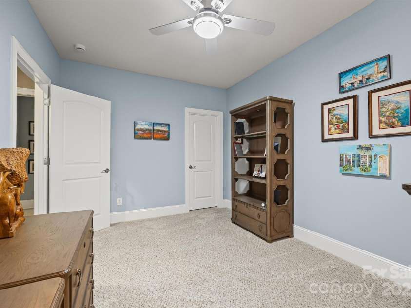 703 English Tudor Lane, Charlotte, NC 28211.  MLS# CAR4259545, YatesRealty ID 32734. 