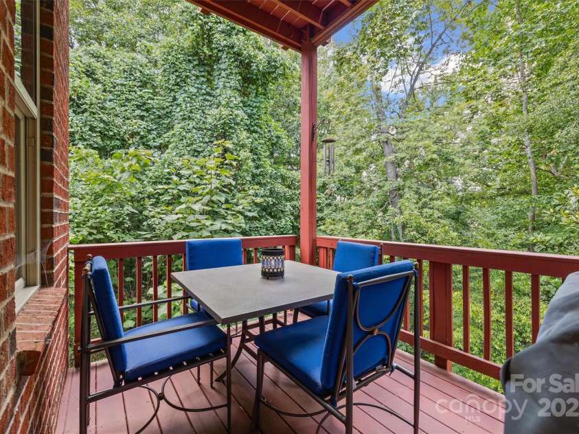 703 English Tudor Lane, Charlotte, NC 28211.  MLS# CAR4259545, YatesRealty ID 32734. Balcony off main level