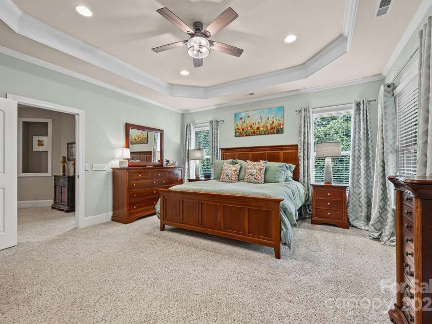 703 English Tudor Lane, Charlotte, NC 28211.  MLS# CAR4259545, YatesRealty ID 32734. Primary Retreat