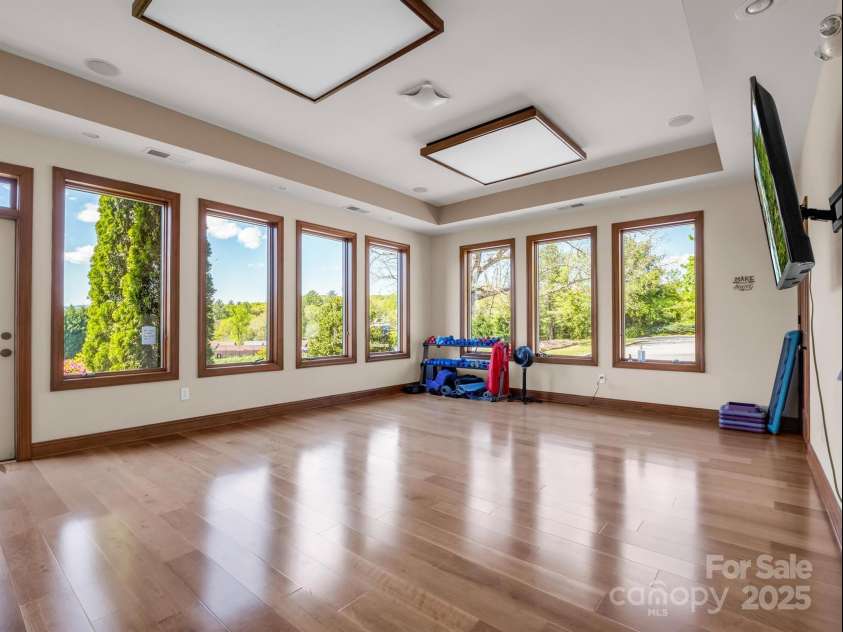 245 Whistlewood Lane, Hendersonville, NC 28739.  MLS# CAR4280105, YatesRealty ID 32736. 