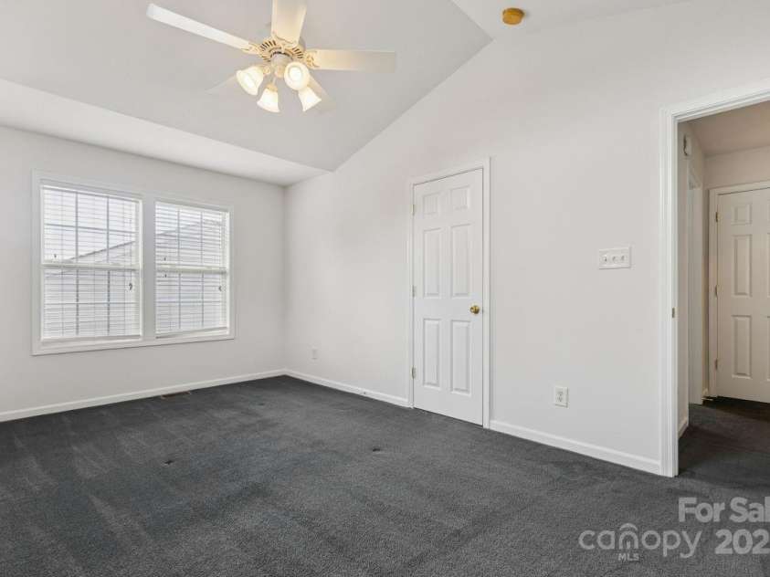 10147 Orchard Grass Court, Charlotte, NC 28278.  MLS# CAR4285268, YatesRealty ID 32737. 