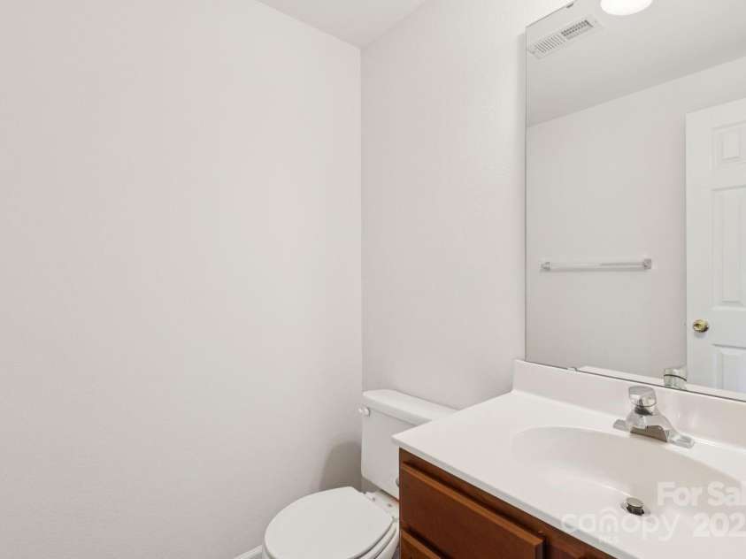 10147 Orchard Grass Court, Charlotte, NC 28278.  MLS# CAR4285268, YatesRealty ID 32737. 