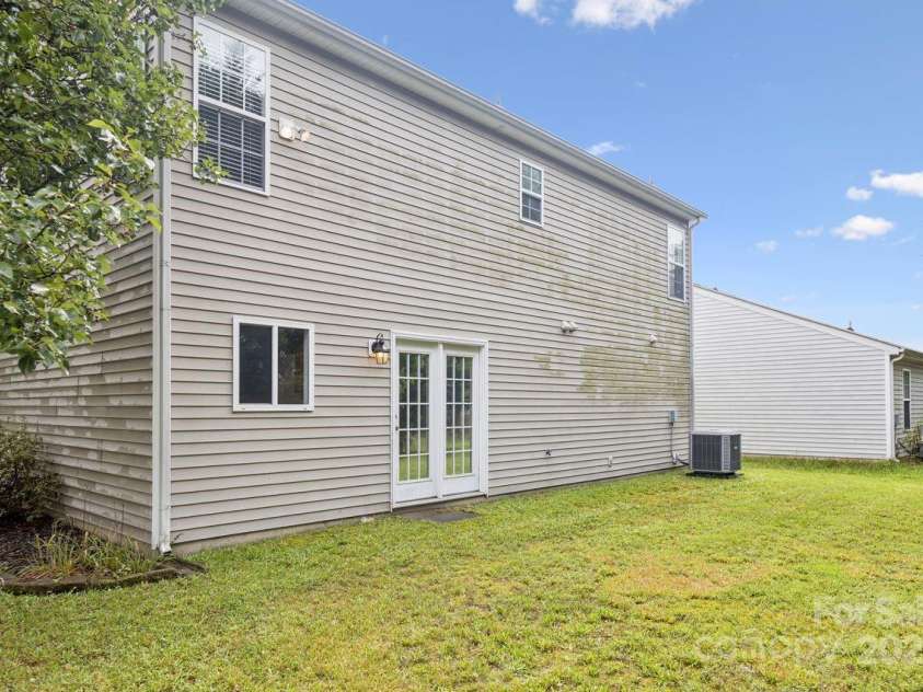 10147 Orchard Grass Court, Charlotte, NC 28278.  MLS# CAR4285268, YatesRealty ID 32737. 