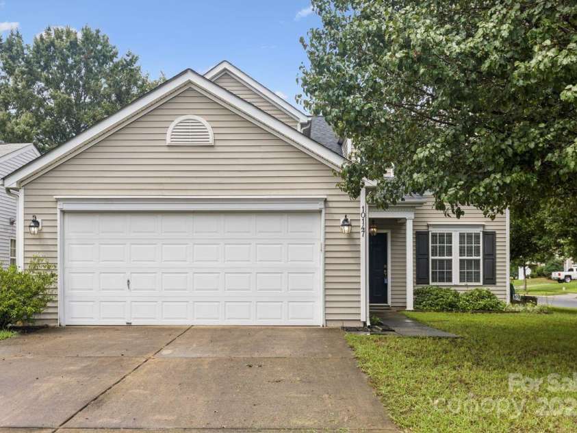 10147 Orchard Grass Court, Charlotte, NC 28278.  MLS# CAR4285268, YatesRealty ID 32737. 